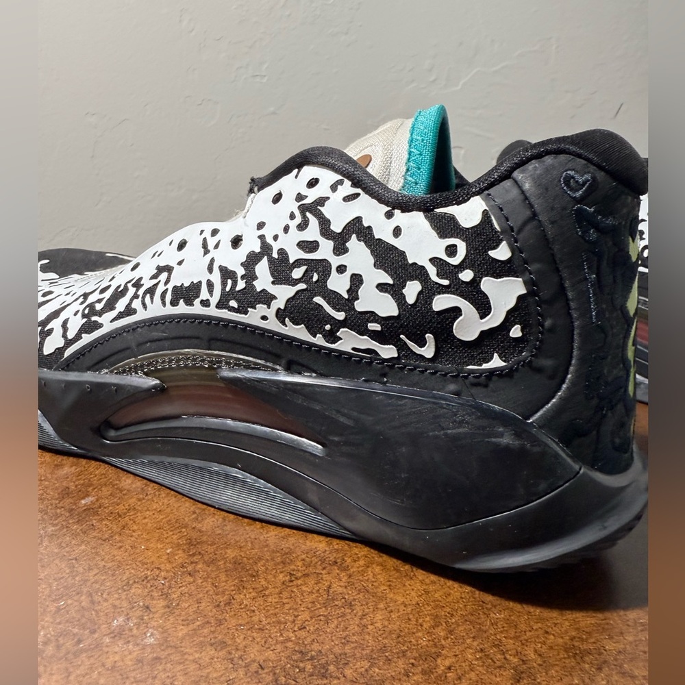 Nike Jordan Zion 3 Kids Sz 5.5 Basketball Sneakers black and white tennis shoes - Picture 3 of 11